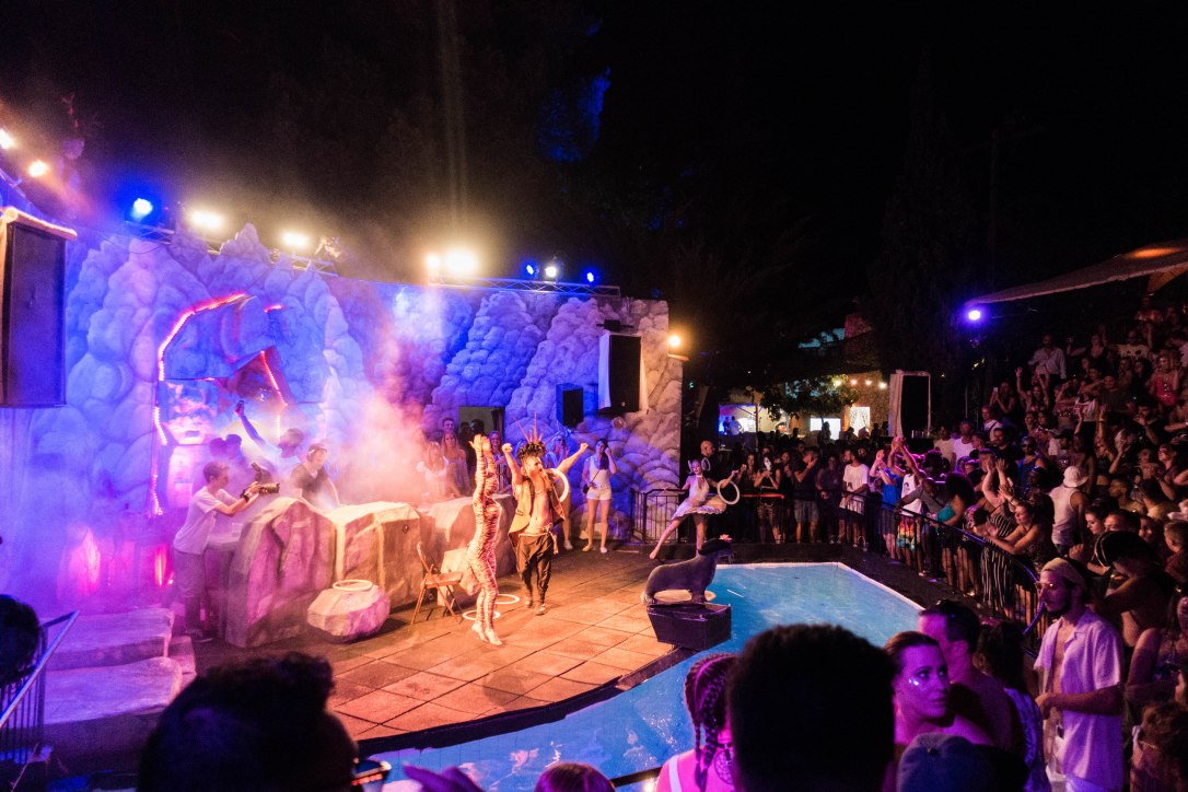 The Zoo Project, Ibiza, Amphitheatre performance, Characters