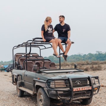 Jeep Sarafi, Barahi Jungle Lodge, Chitwan, National Park, Find Louis